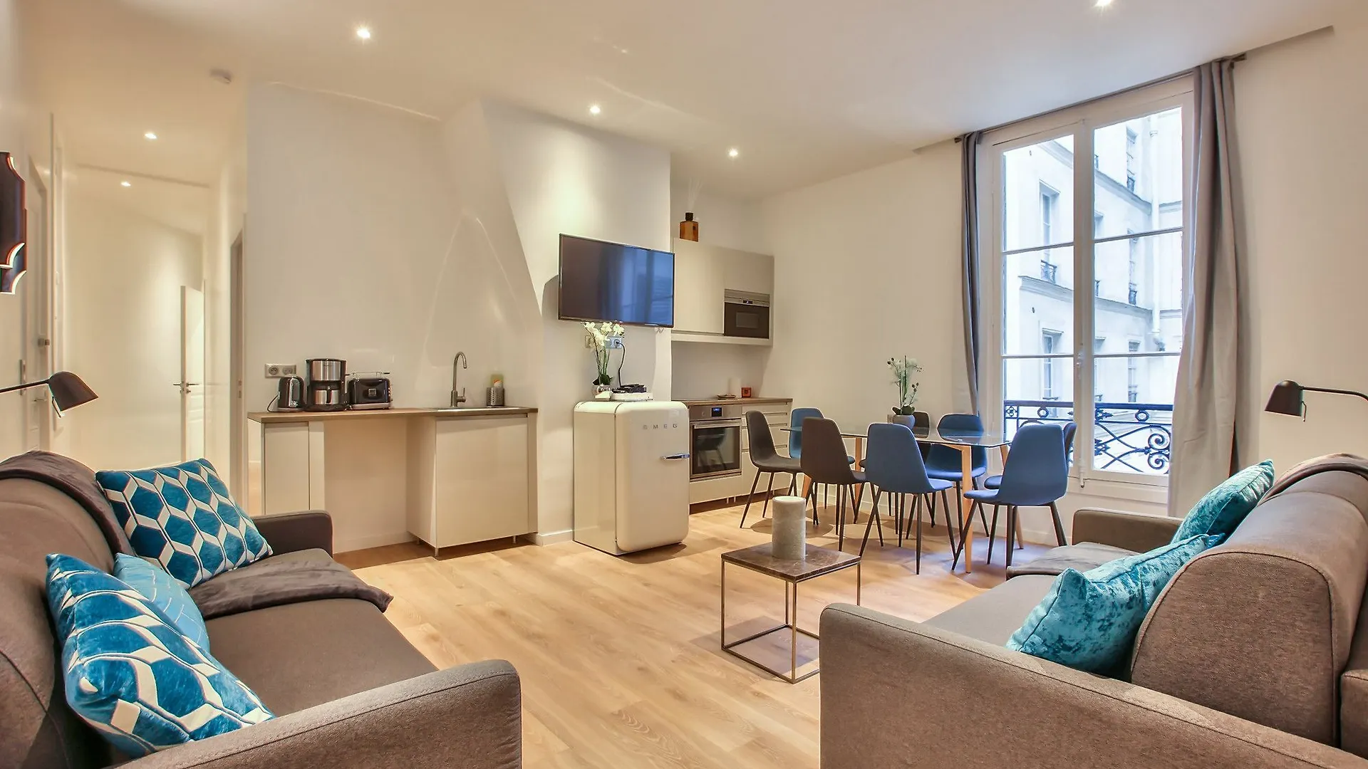 62 Luxury Flat Champs Elysees 1g